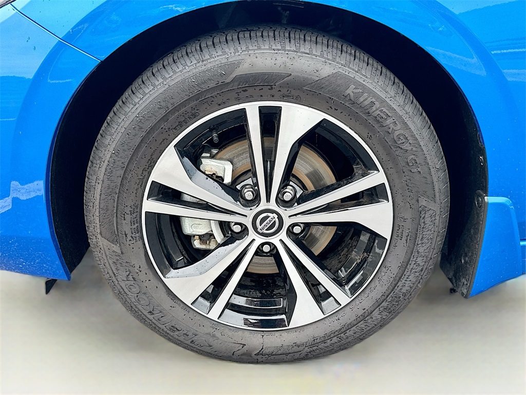 Vehicle image 9 of 26