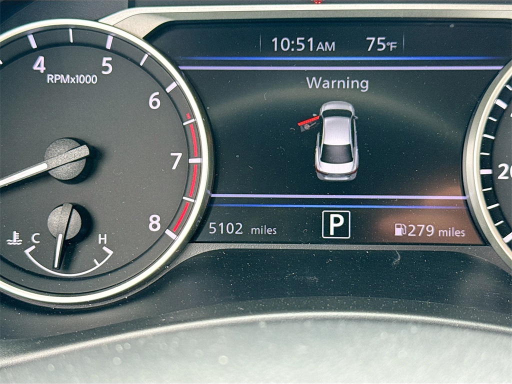 Vehicle image 18 of 26