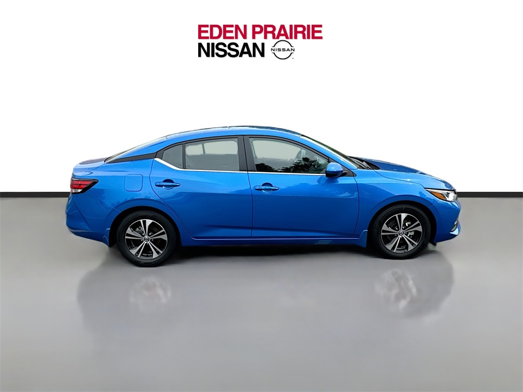 Vehicle image 4 of 26