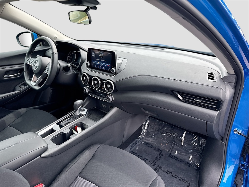 Vehicle image 17 of 26