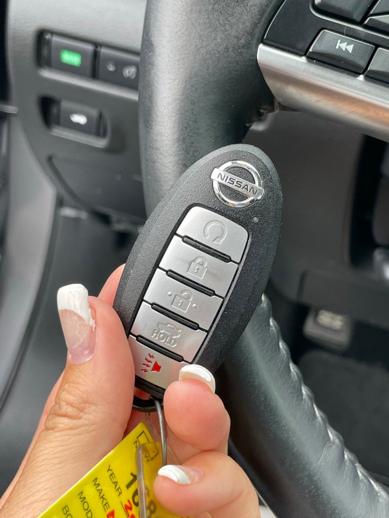 Vehicle image 21 of 30