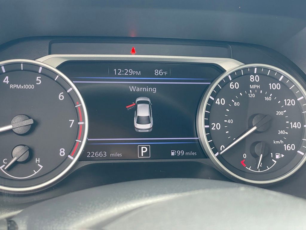 Vehicle image 12 of 30