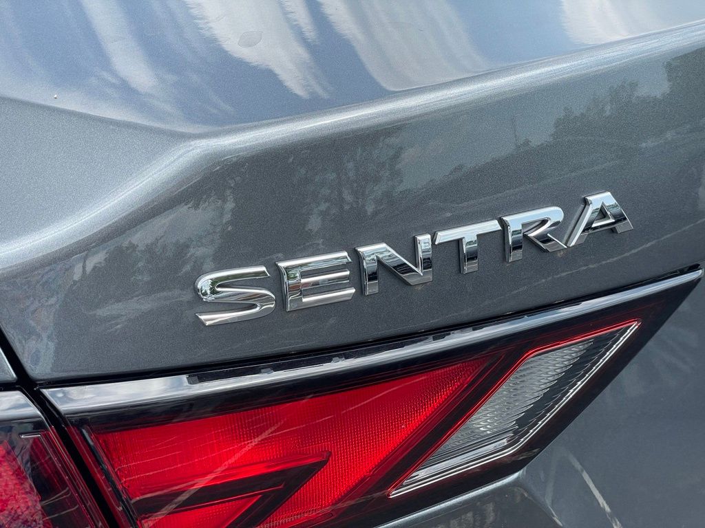 Vehicle image 22 of 30