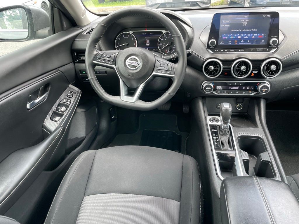 Vehicle image 9 of 30