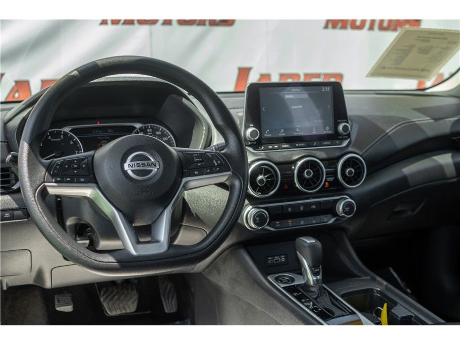 Vehicle image 16 of 24