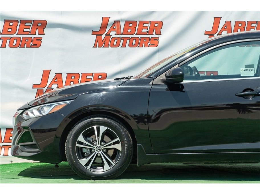 Vehicle image 4 of 24