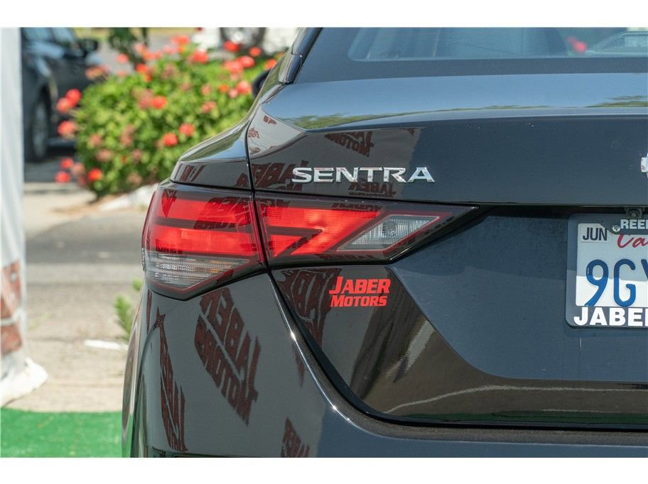 Vehicle image 19 of 24
