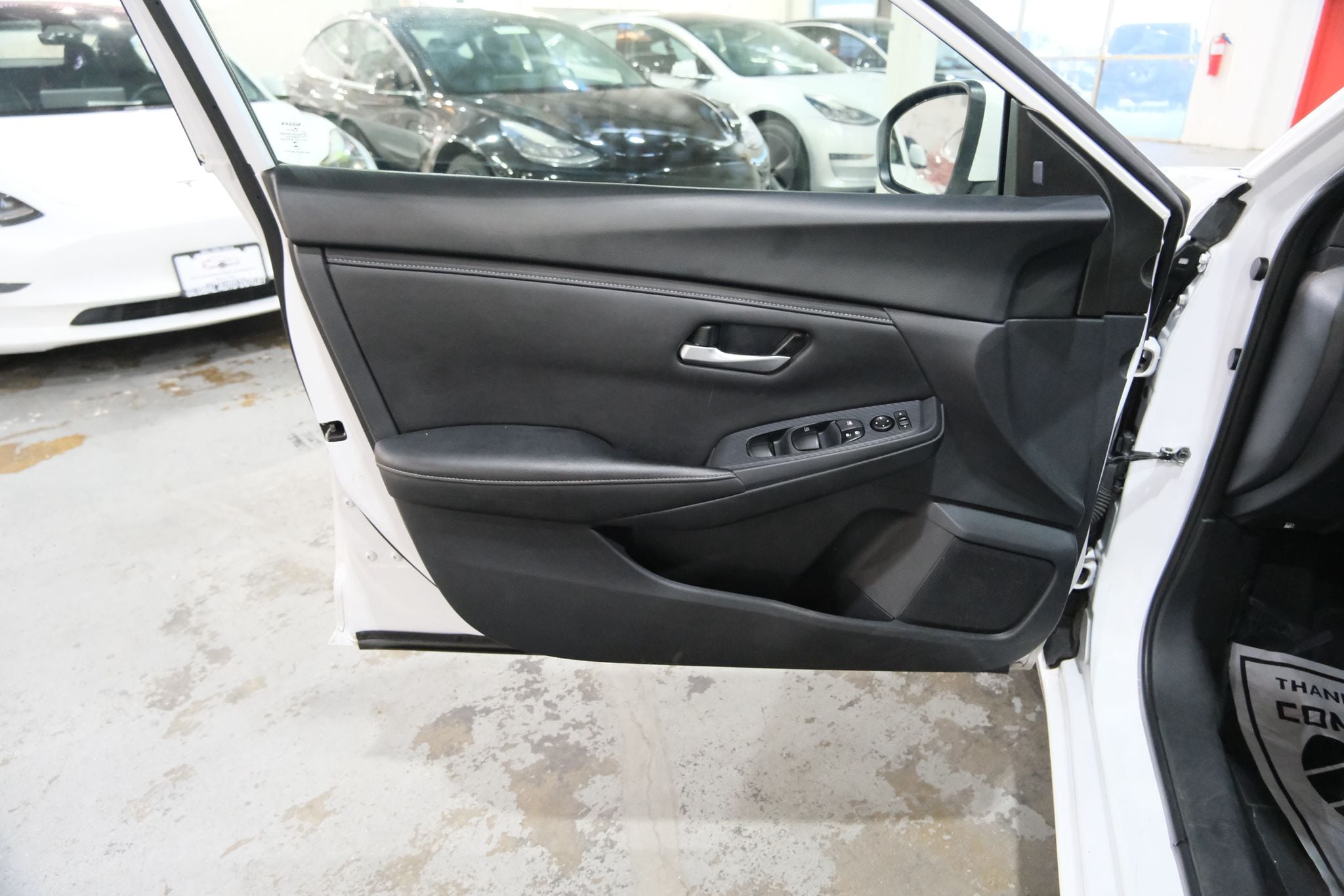 2023 Nissan Sentra SV Image 25 of 36