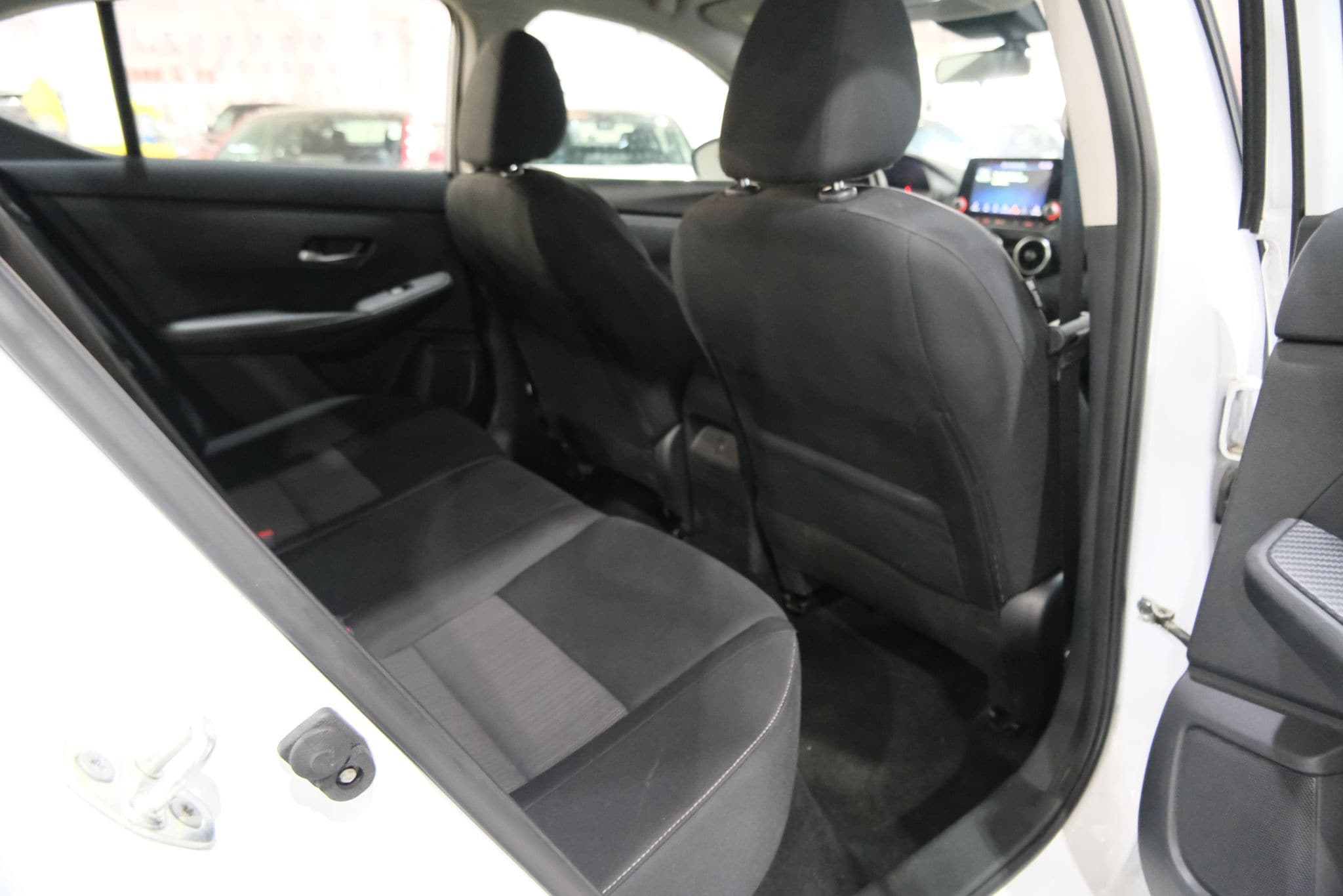 2023 Nissan Sentra SV Image 16 of 36