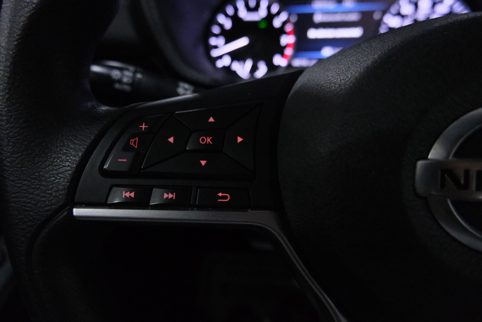 2023 Nissan Sentra SV Image 28 of 36