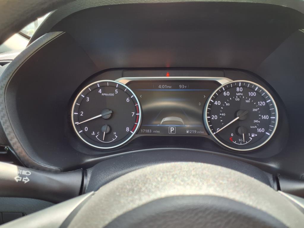 Vehicle image 15 of 30