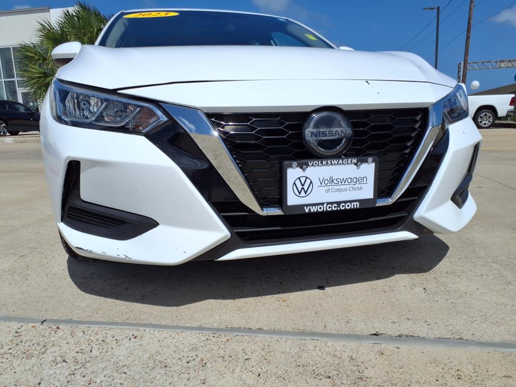 Vehicle image 28 of 30