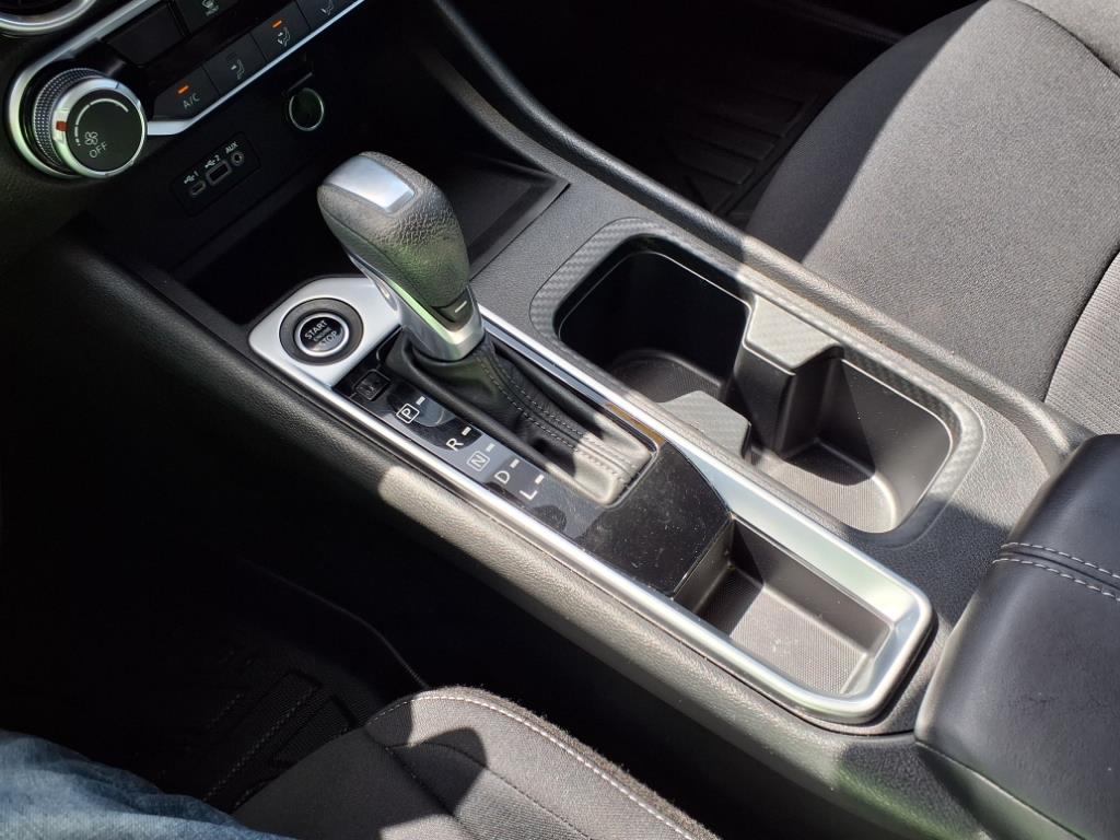Vehicle image 18 of 30