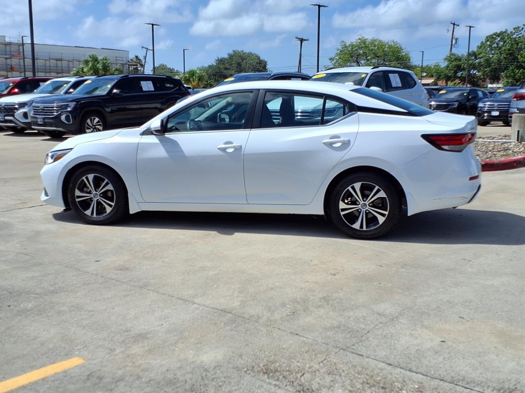 Vehicle image 8 of 30