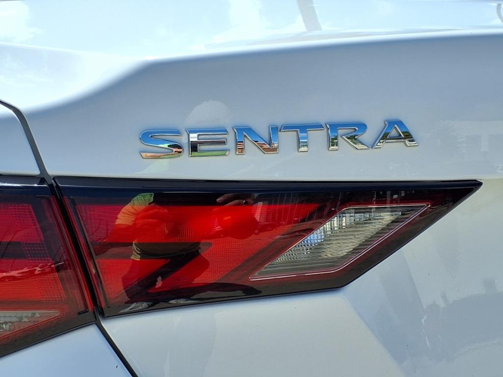Vehicle image 26 of 30