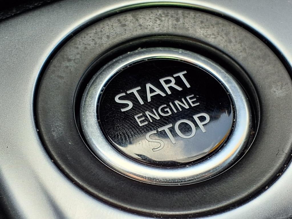 Vehicle image 16 of 30