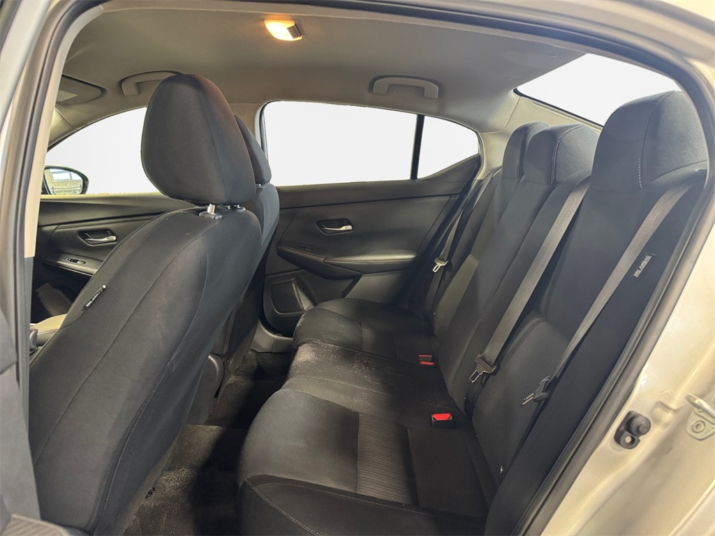 2023 Nissan Sentra SV Image 12 of 32