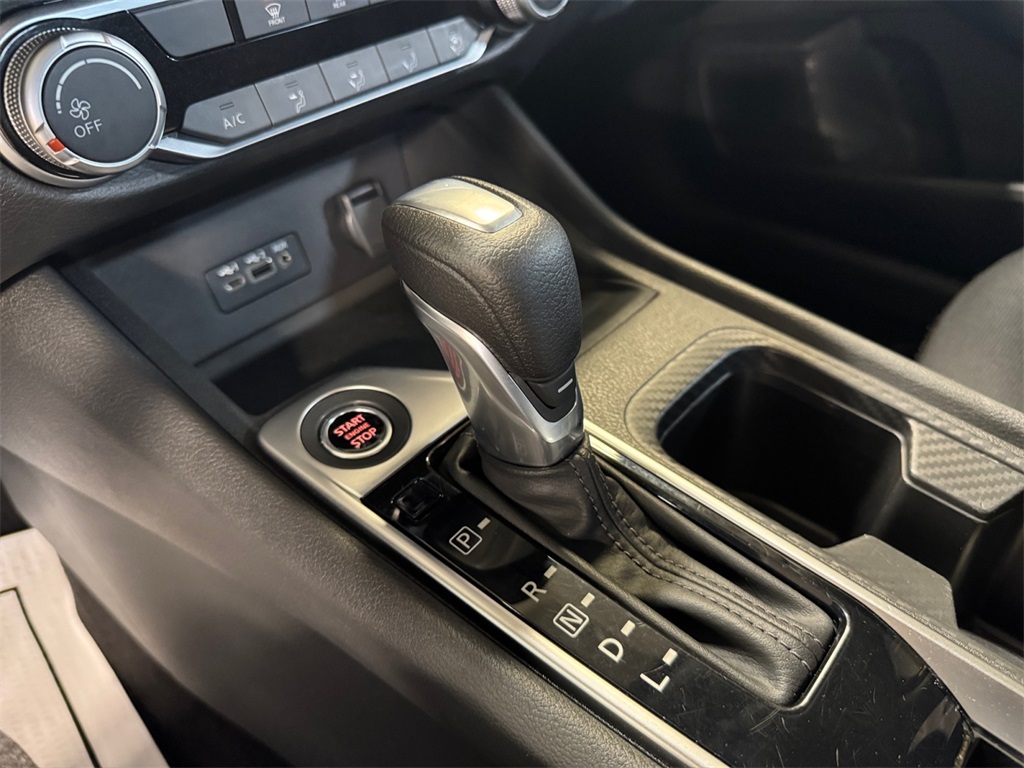 2023 Nissan Sentra SV Image 22 of 32