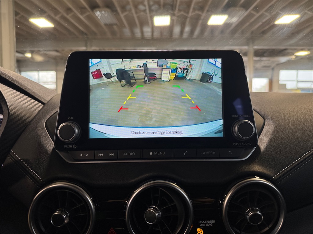 2023 Nissan Sentra SV Image 18 of 32