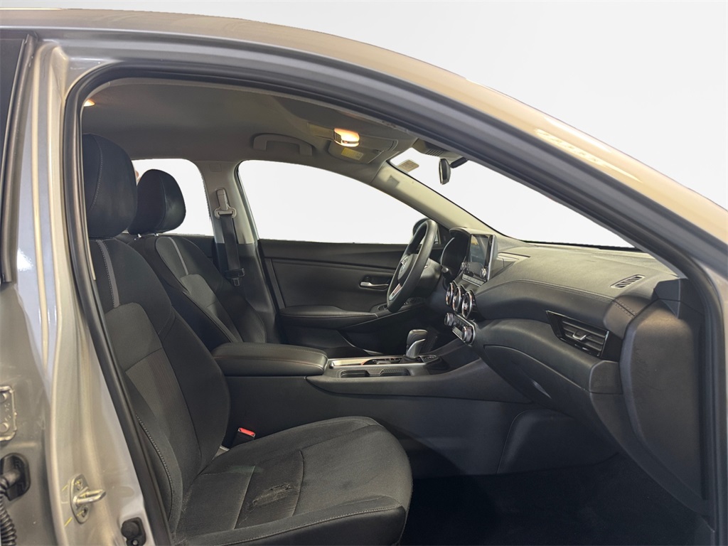 2023 Nissan Sentra SV Image 13 of 32