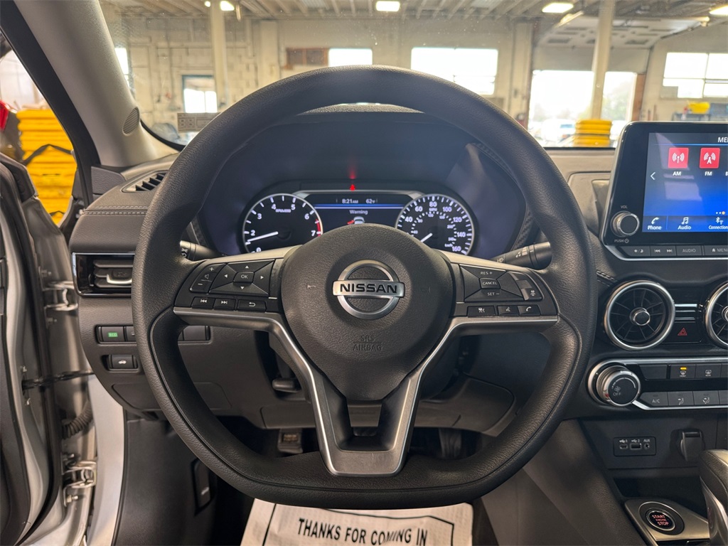 2023 Nissan Sentra SV Image 15 of 32