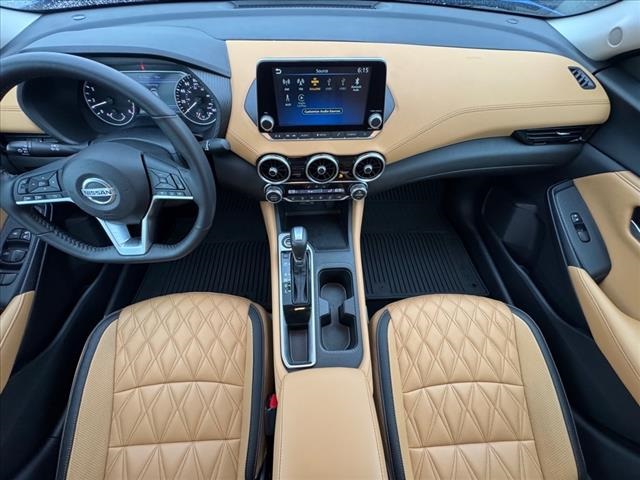 Vehicle image 9 of 25