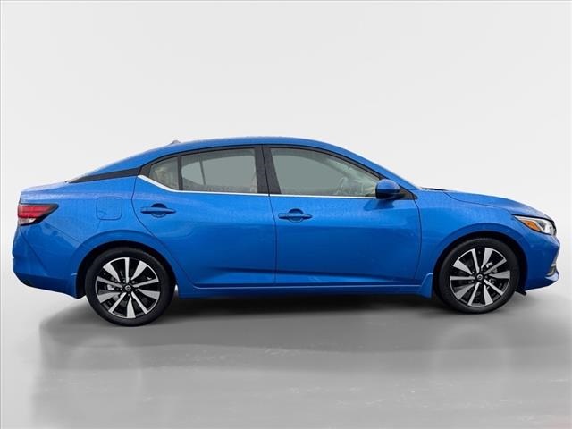 Vehicle image 4 of 25