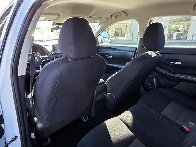 Vehicle image 14 of 38