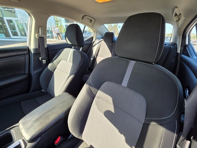 Vehicle image 11 of 38