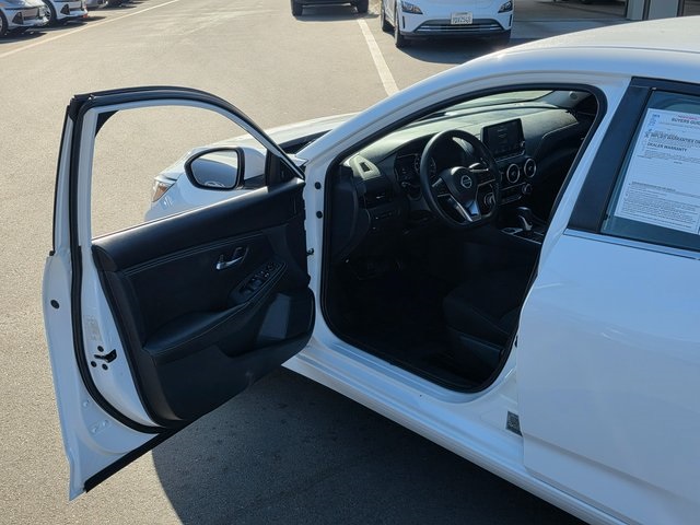Vehicle image 19 of 38