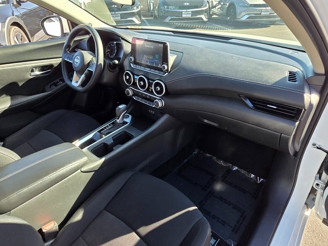 Vehicle image 17 of 38