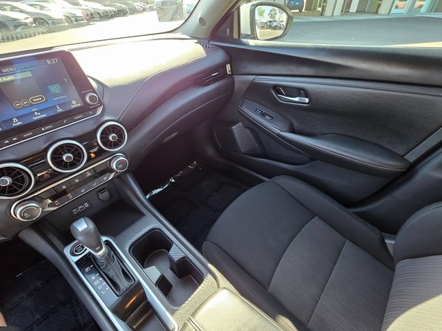 Vehicle image 33 of 38