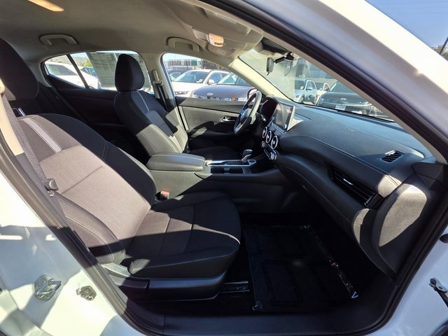 Vehicle image 15 of 38