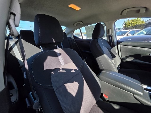 Vehicle image 10 of 38