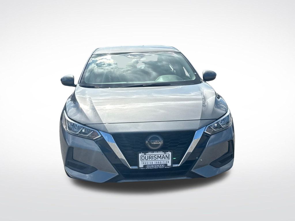 2023 Nissan Sentra SV Image 2 of 33