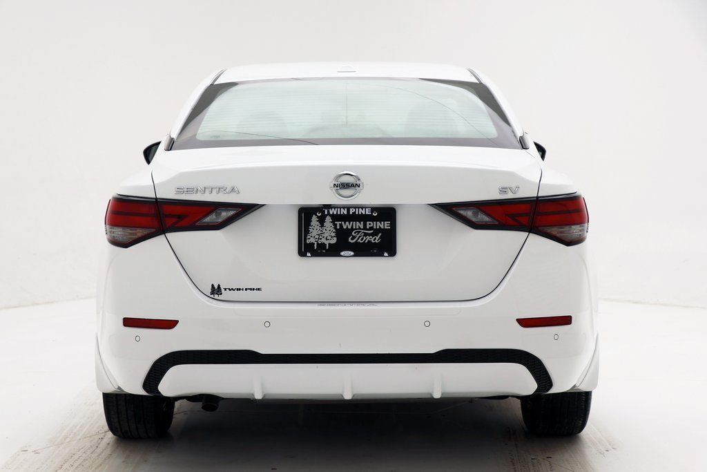 Vehicle image 7 of 22