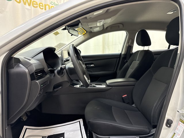 Vehicle image 26 of 27