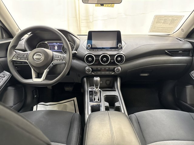 Vehicle image 16 of 27