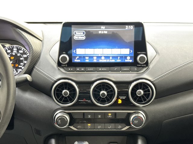 Vehicle image 22 of 27