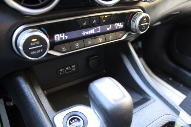 Vehicle image 21 of 48