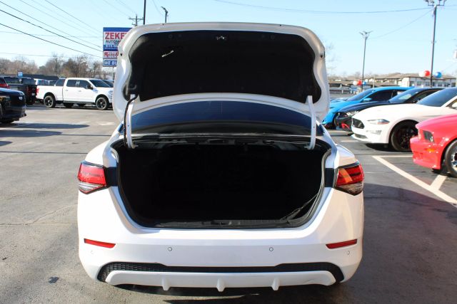 Vehicle image 37 of 48