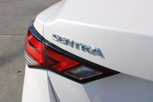 Vehicle image 7 of 48