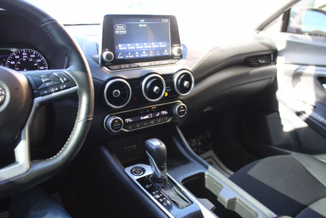 Vehicle image 19 of 48