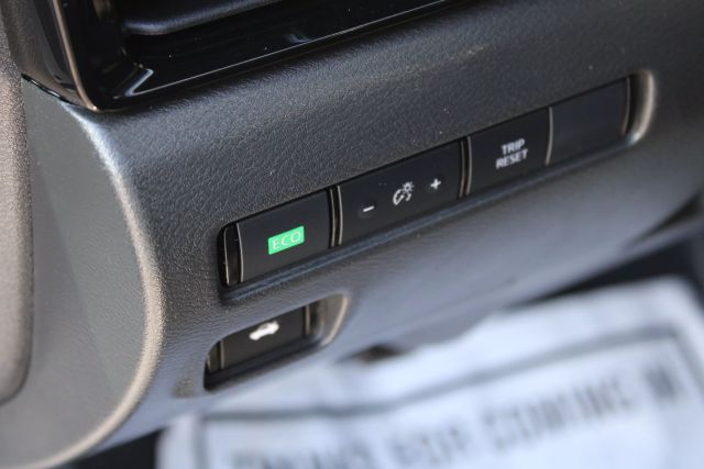 Vehicle image 12 of 48