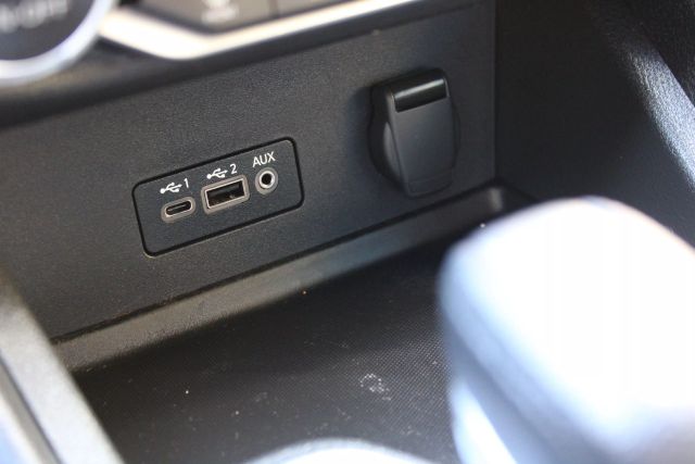 Vehicle image 22 of 48