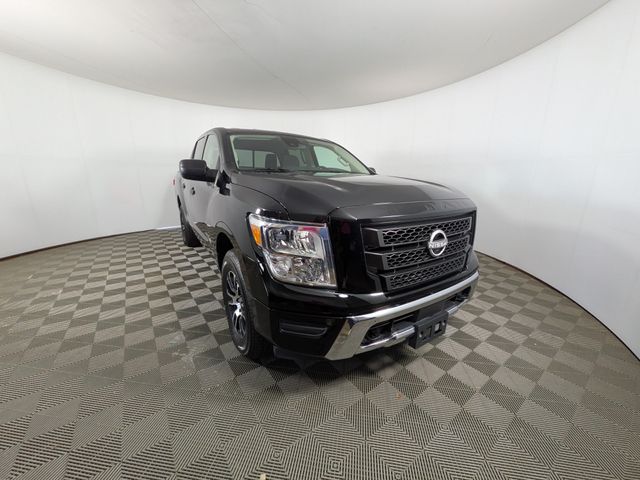 2023 Nissan Titan SV Image 3 of 31