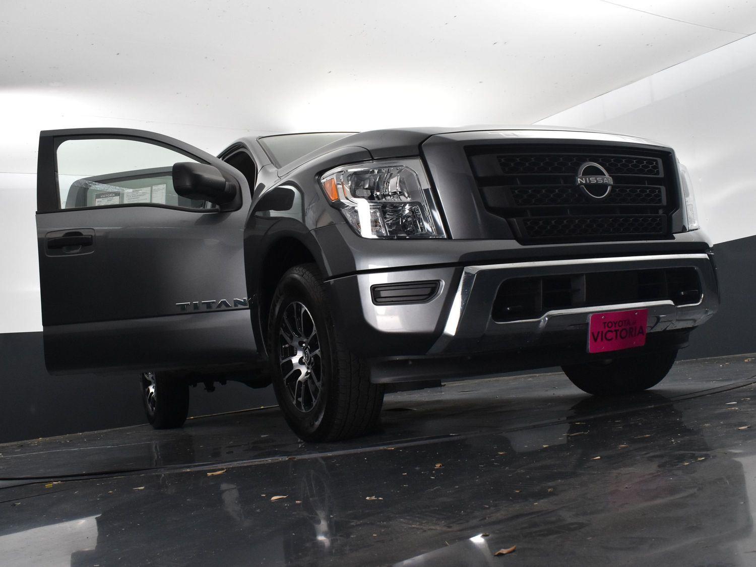 Vehicle image 10 of 26