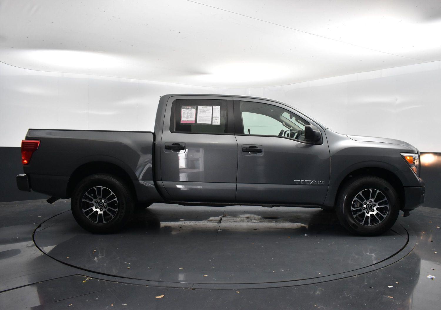 Vehicle image 6 of 26