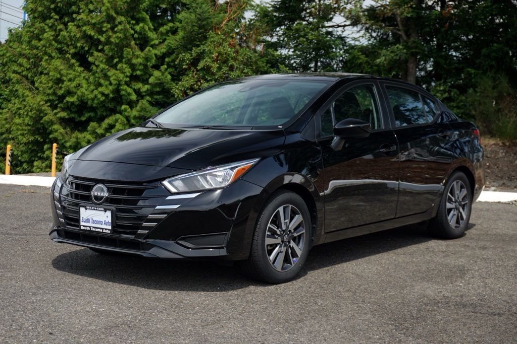 2023 Nissan Versa SV Image 1 of 22