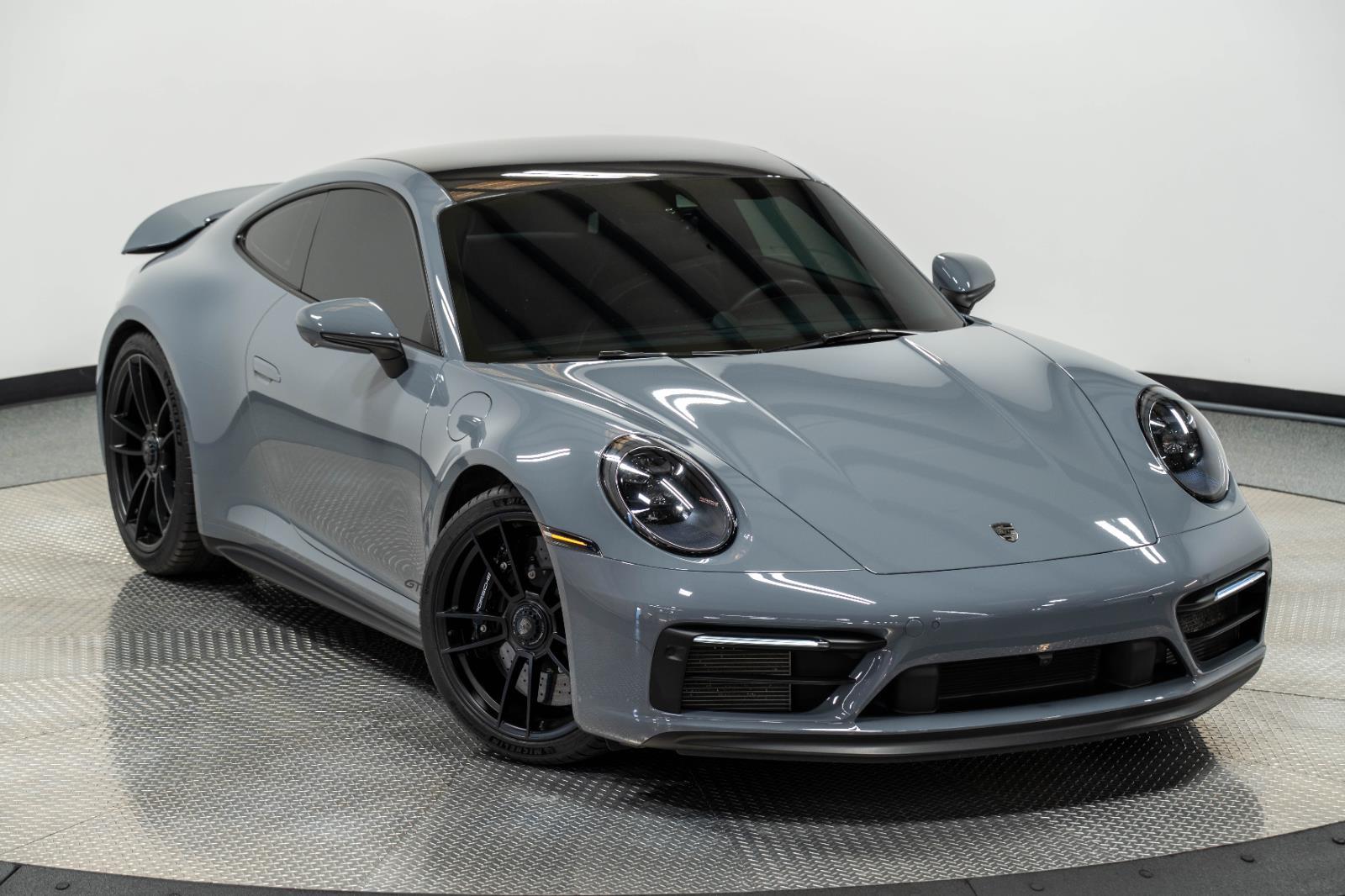 2023 Porsche 911 Carrera GTS Image 3 of 161